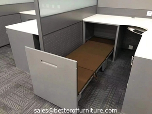 الصين قسم شاشة محطة العمل المكتبية استخدم الخزانة الفولاذية أسفل المكتب مع سرير قابل للطي المزود