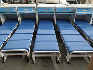 الصين أسرة مريض رعاية المستشفى تستخدم سرير مرافقة قابلة للطي وخزانة إسفنجية ناعمة المزود