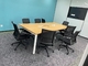 أثاث مكتبي طاولة اجتماعات صغيرة L2400XW1100 MDF ومجموعات تشكيل إطار فولاذي المزود
